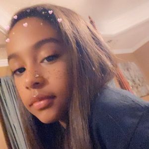 Meet your Posher, Aliana